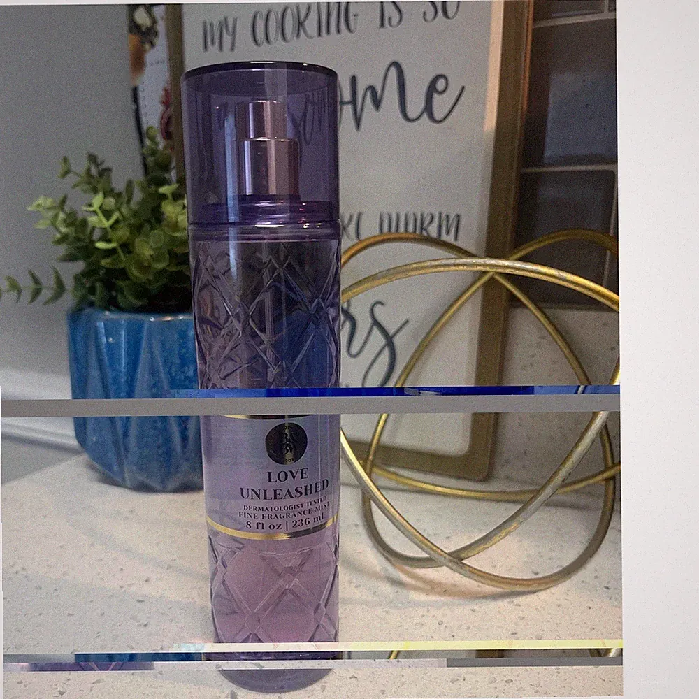 Bath & Body Works Fine Fragrance Mist Love Unleashed Gingham 8 fl oz