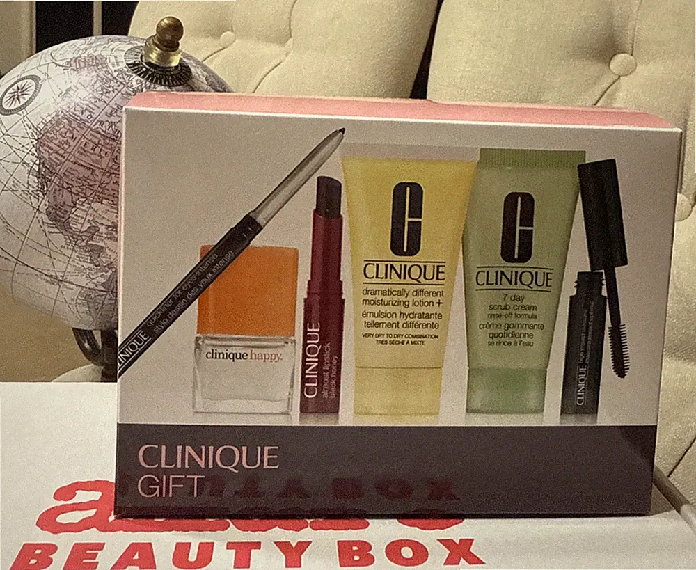 Clinique 6-piece Gift Set A Little Bit Of Happiness w/ Black Honey & Perfume X