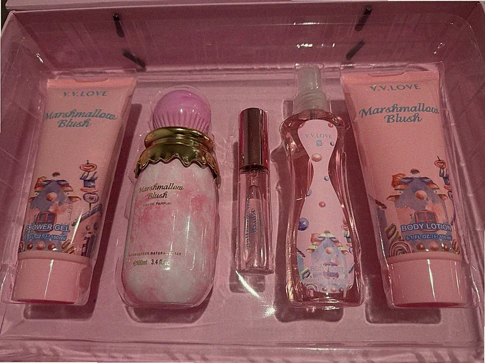V.V. Love Marshmallow Blush Bath Set Pink Marshmallow Scent Shower Gel Lotion
